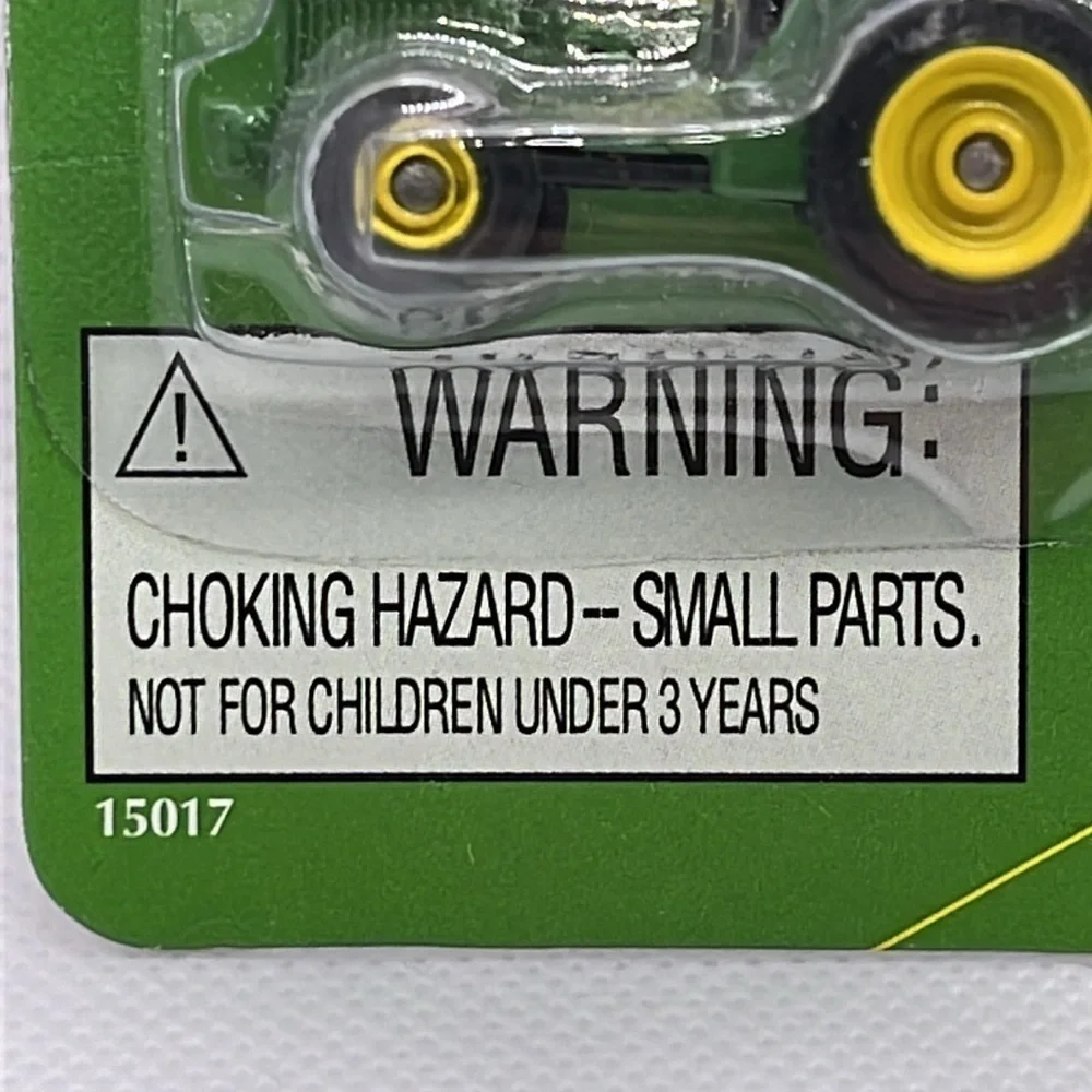 John Deere Tractor Keychain New in Box 1998 Green Ertl